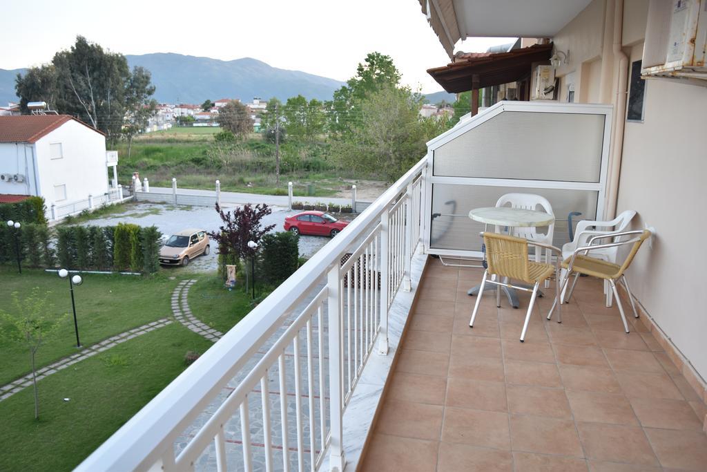 Pension Konstantinoupolis Bed & Breakfast Asprovalta Exterior photo